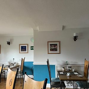 Poppies Hotel